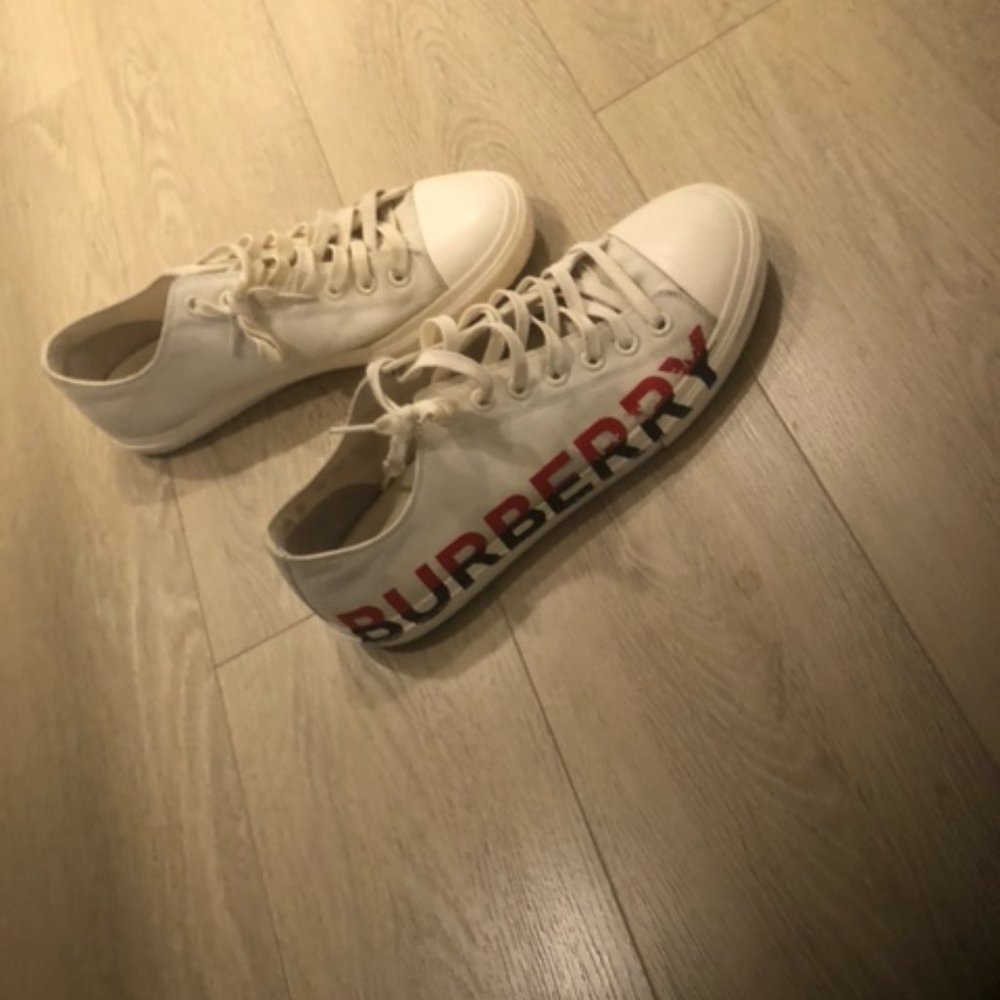 Burberry Low-Top Sneakers